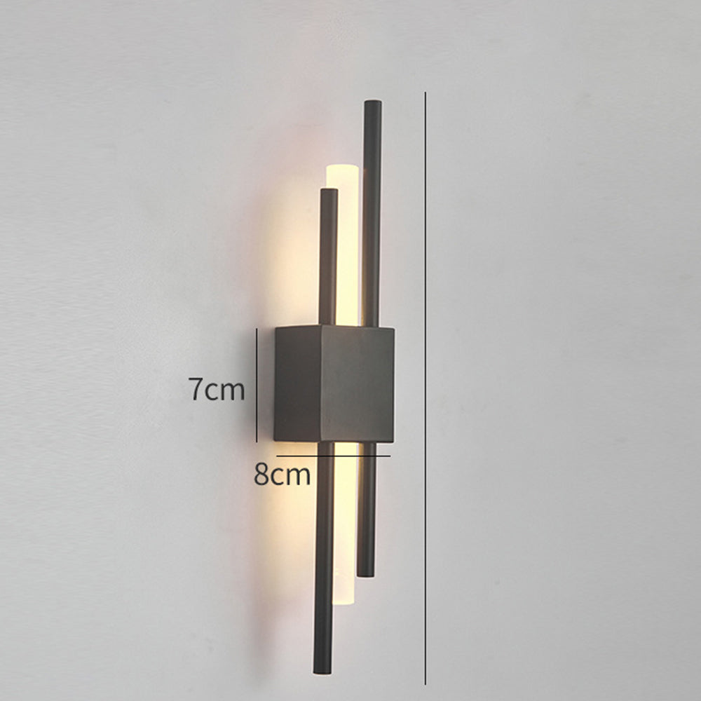 Dimensions and side profile view of the modern black staggered linear wall sconce