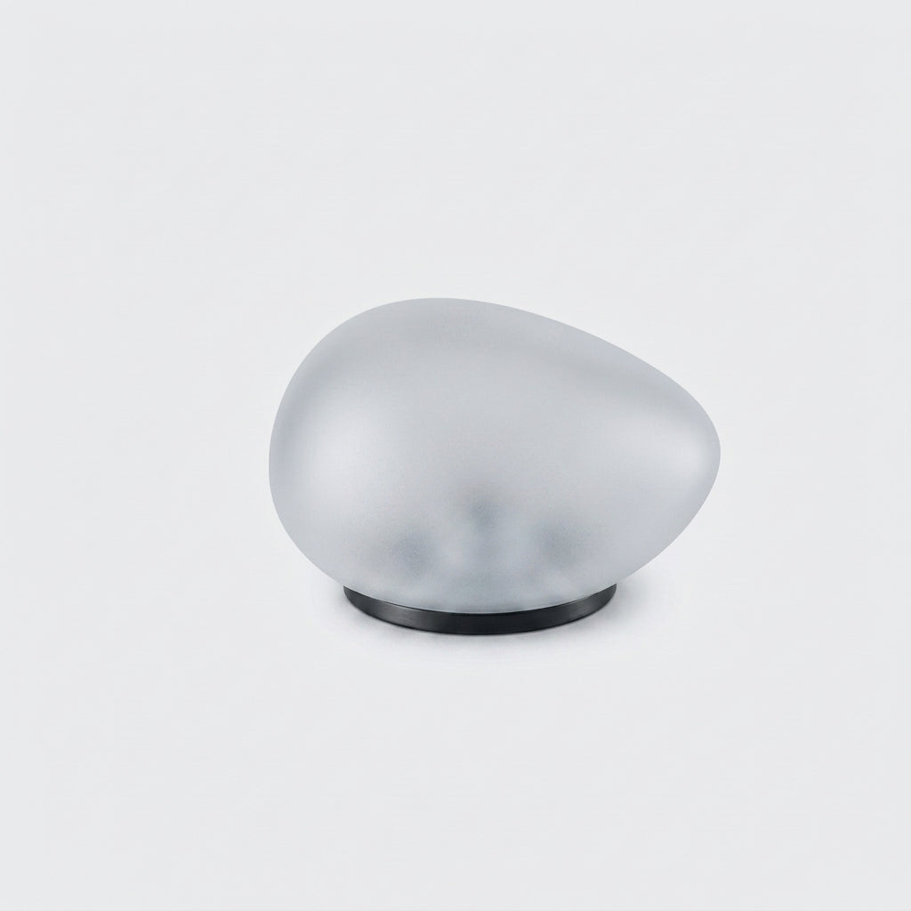Fexil solar pebble light, studio product shot